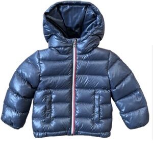 Moncler Blue Puffer Jacket with Hood
Size 2
*Authentic